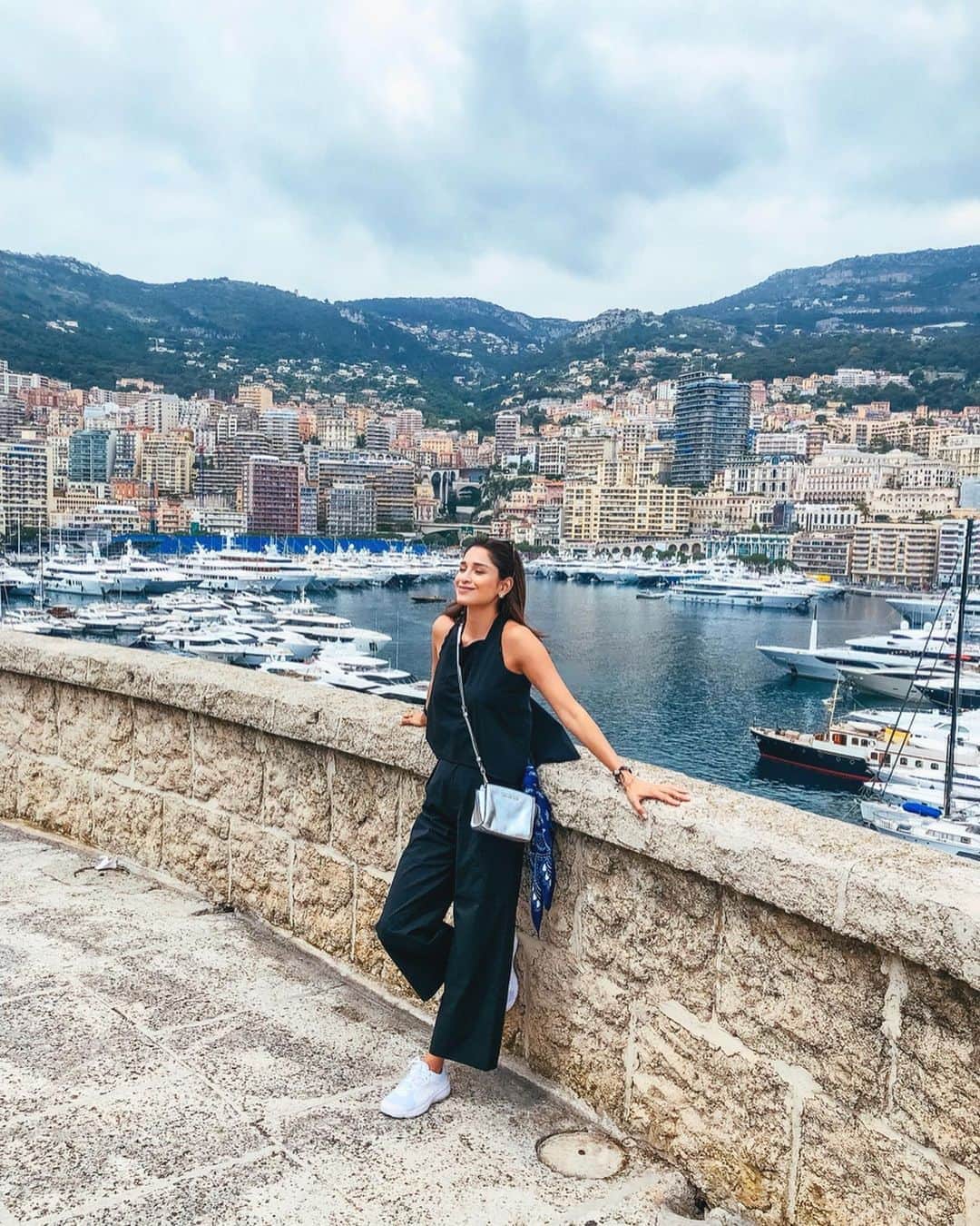 のインスタグラム：「Monaco breeze 🇲🇨❤️ ・ In love for this little town💕 ・ ・ #monaco#montecarlo#trip #f1#monacogp#モナコ#旅」