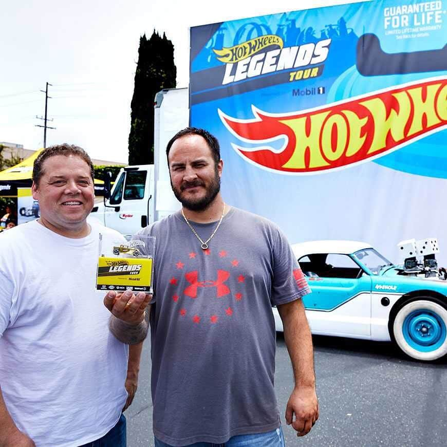 Hot Wheelsさんのインスタグラム写真 - (Hot WheelsInstagram)「Introducing the winner of the El Segundo #HotWheelsLegends stop: Greg Salzillo and his 1957 Nash Metropolitan! Greg knew this car body needed a lot of work, but he wanted to do something completely out of the box, and that's exactly what he did! Greg and his friend spent 6 months researching and designing. Four months later, their dedication resulted in a completely custom chassis, all-new sheet metal welded from scratch, and a small-block Chevy 305 turbo engine. Talk about rolling the dice! 🎲 Swipe for a closer look at this masterpiece—and congratulations, Greg!🏆 . . . . #hotwheels #hotwheelslegendstour #customcars #nashmetropolitan #carsofinstagram」5月25日 4時30分 - hotwheelsofficial