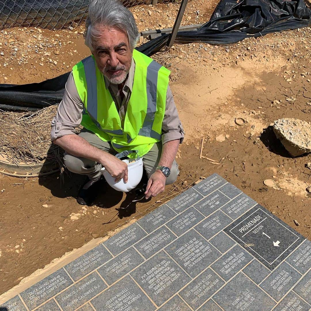 ジョー・マンテーニャさんのインスタグラム写真 - (ジョー・マンテーニャInstagram)「At the Army Museum checking on my uncles bricks. #armyhistory」5月25日 5時04分 - joemantegna