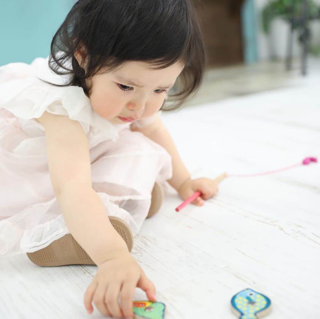 ハピリィフォトスタジオさんのインスタグラム写真 - (ハピリィフォトスタジオInstagram)「今日はちょっとご機嫌ななめ  いつも笑顔ではいられないけど そんな瞬間も可愛くとらえます  スプリングキャンペーンも まだ開催中！ 5月まだ間に合いますよ 詳しくはHPをご確認ください  #ハピリィフォトスタジオ#ハピリィ#happilyphotostudio#happily#ハピリィフォトスタジオ表参道#ハピリィフォトスタジオ自由ヶ丘店#ハピリィフォトスタジオみなとみらい#ハピリィフォトスタジオ吉祥寺#ハピリィフォトスタジオ名古屋金山店#ハピリィluxe六本木#七五三#ベストキッズオーディション#bestkidsaudition#キッズモデル#キッズ#kids」5月24日 20時56分 - happily_photo_studio