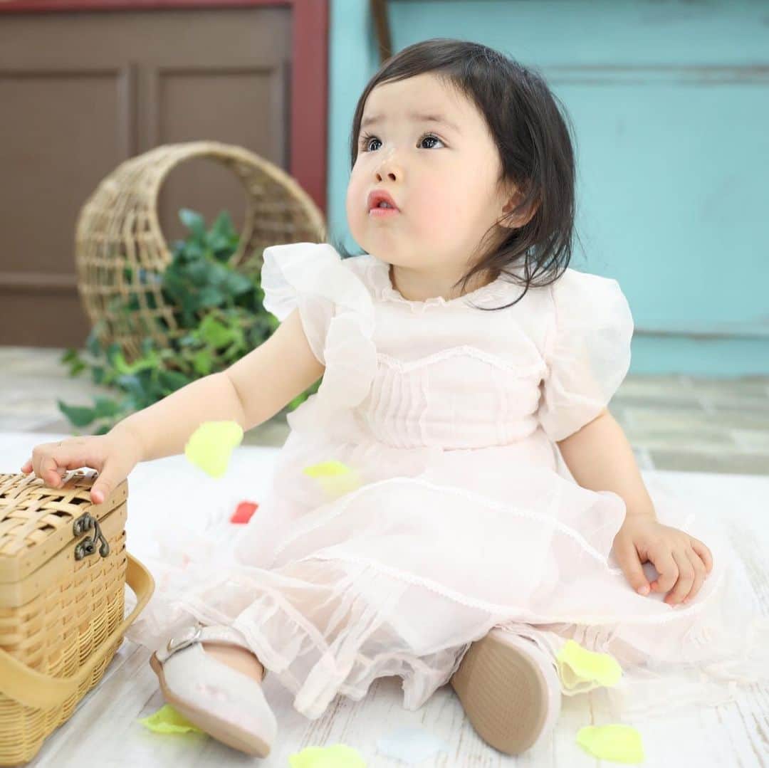 ハピリィフォトスタジオさんのインスタグラム写真 - (ハピリィフォトスタジオInstagram)「今日はちょっとご機嫌ななめ  いつも笑顔ではいられないけど そんな瞬間も可愛くとらえます  スプリングキャンペーンも まだ開催中！ 5月まだ間に合いますよ 詳しくはHPをご確認ください  #ハピリィフォトスタジオ#ハピリィ#happilyphotostudio#happily#ハピリィフォトスタジオ表参道#ハピリィフォトスタジオ自由ヶ丘店#ハピリィフォトスタジオみなとみらい#ハピリィフォトスタジオ吉祥寺#ハピリィフォトスタジオ名古屋金山店#ハピリィluxe六本木#七五三#ベストキッズオーディション#bestkidsaudition#キッズモデル#キッズ#kids」5月24日 20時56分 - happily_photo_studio