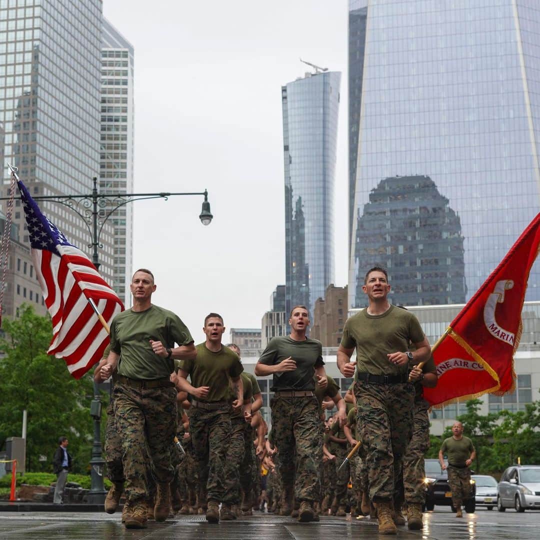 アメリカ海兵隊さんのインスタグラム写真 - (アメリカ海兵隊Instagram)「In case you missed it, here are some highlights from the 9/11 Memorial Run during @fleetweeknyc.  #Marines #USMC #MarineCorps #FleetWeek #NYC #Memorial #Military」5月24日 21時02分 - marines