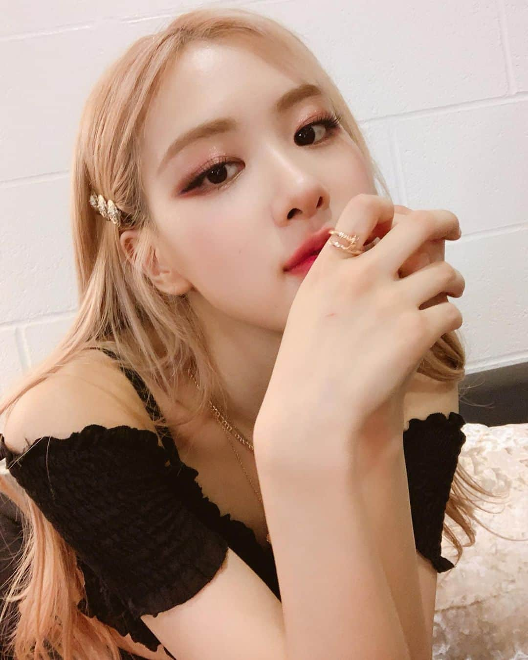 ロゼさんのインスタグラム写真 - (ロゼInstagram)「u ready for tonight, berlin? ✨」5月24日 21時17分 - roses_are_rosie