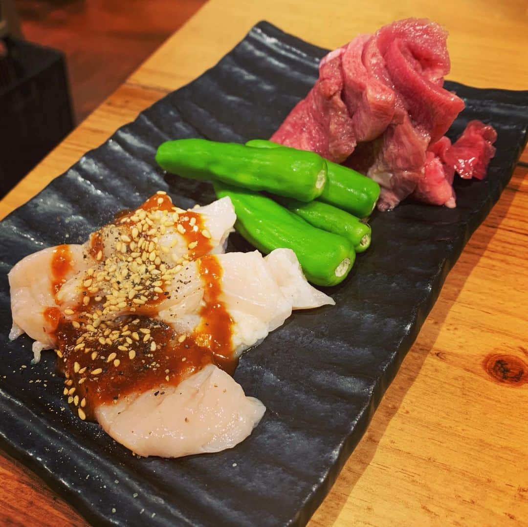 渚さんのインスタグラム写真 - (渚Instagram)「iPhoneXSに変えてから、 ご飯をポートレートモードで撮るのにハマっています🤤💕 #food #foodstagram #meat #焼肉」5月24日 21時09分 - nagi731