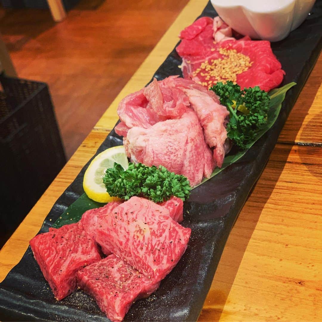 渚さんのインスタグラム写真 - (渚Instagram)「iPhoneXSに変えてから、 ご飯をポートレートモードで撮るのにハマっています🤤💕 #food #foodstagram #meat #焼肉」5月24日 21時09分 - nagi731
