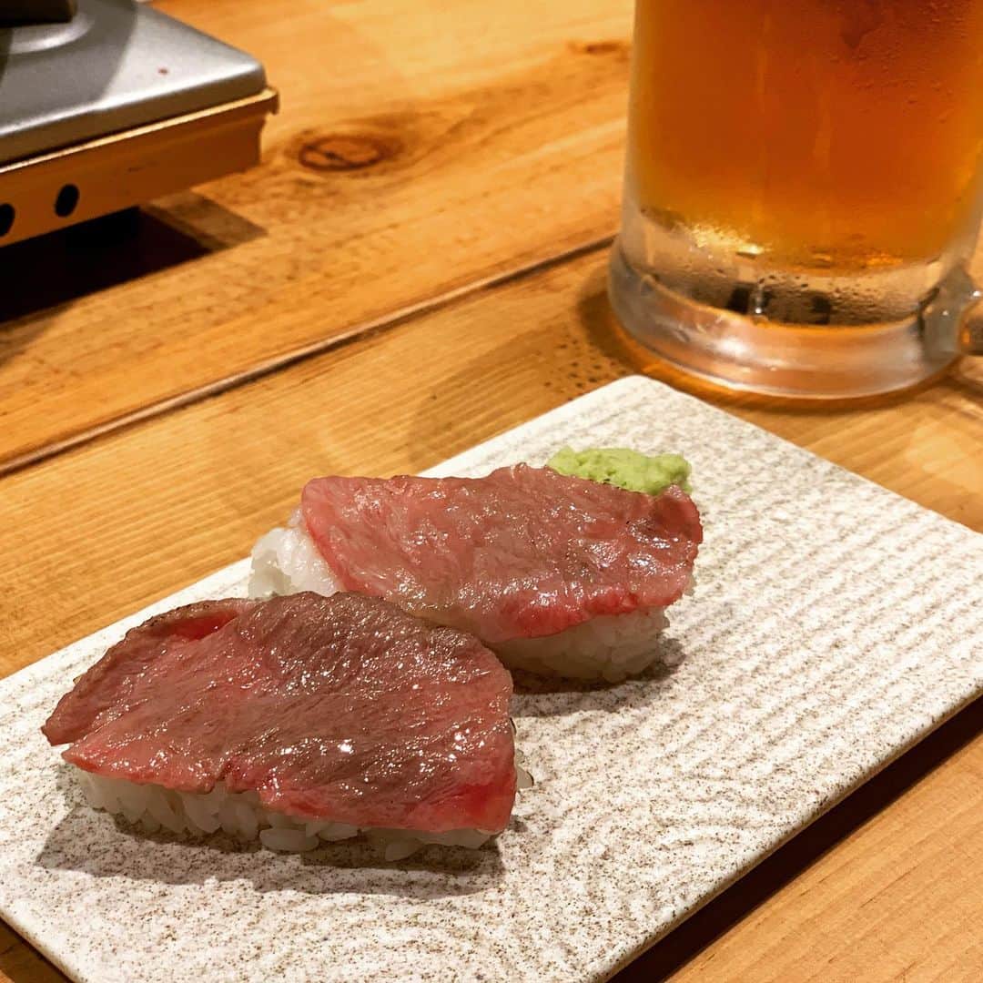 渚のインスタグラム：「iPhoneXSに変えてから、 ご飯をポートレートモードで撮るのにハマっています🤤💕 #food #foodstagram #meat #焼肉」