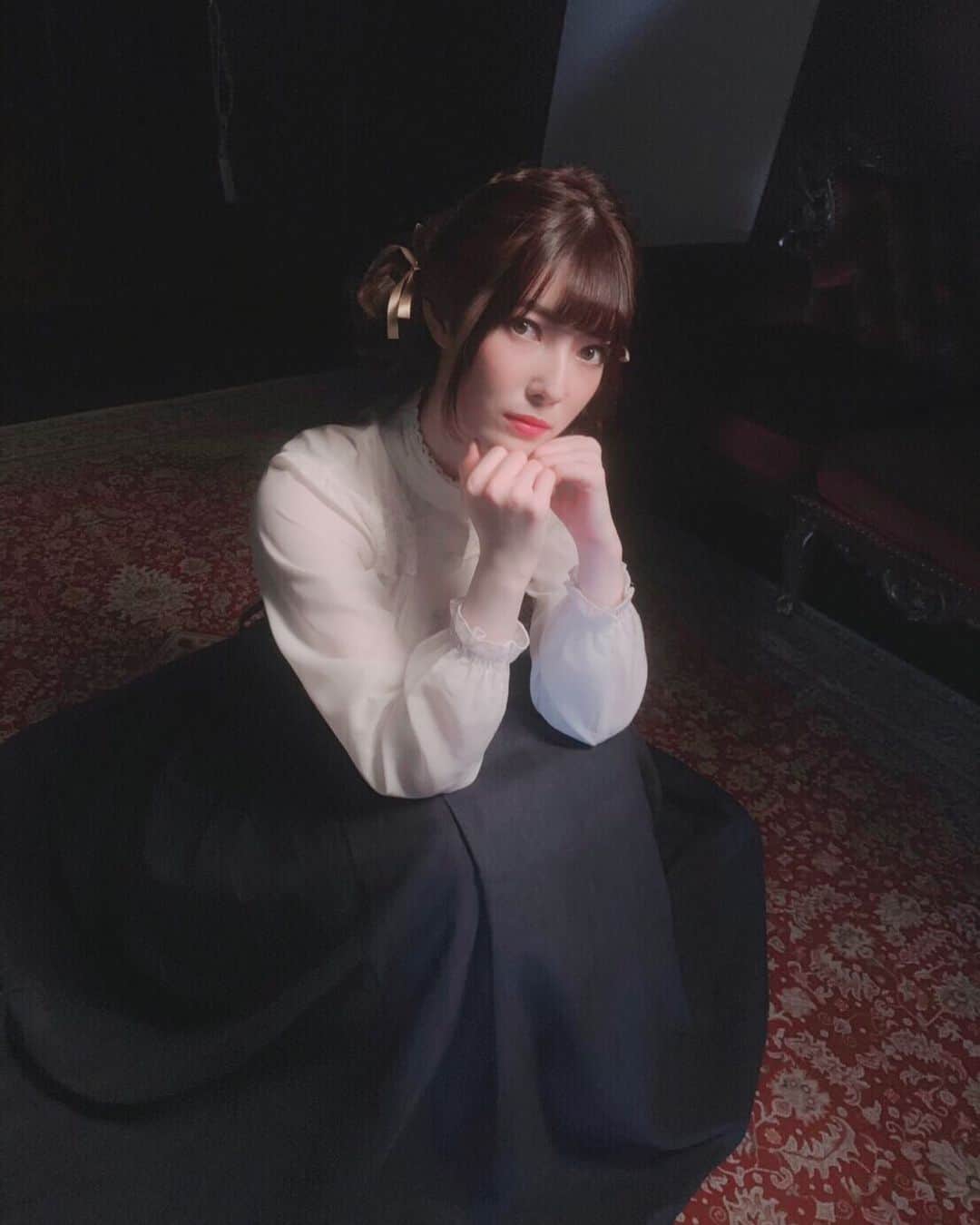 日下部美愛のインスタグラム：「オフショット〜〜 . . #photo #japan #model #me #portrait #portraitphotography #fashion #makeup #followme #instagood #camera #cosplay #cosplaygirl #한국 #맞팔 #사진 #데일리 #데일리룩 #粉我 #偶像 #ファインダー越しの私の世界 #メイド #内衣」
