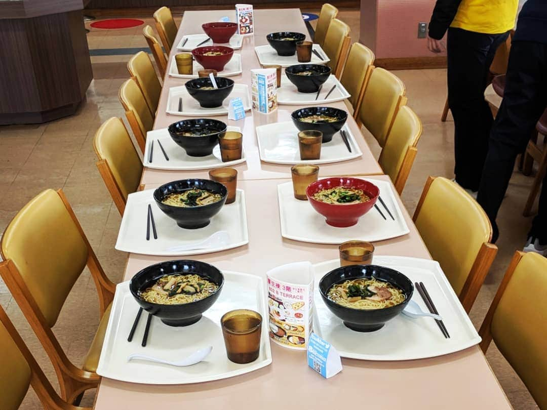 日本工学院さんのインスタグラム写真 - (日本工学院Instagram)「学食のラーメン！200円の魅力！最高の200円！ <学生投稿写真>  #日本工学院 #nihonkogakuin #専門学校 #日本工学院八王子専門学校 #日本工学院専門学校 #工学院 #学生投稿写真 #学食 #学食ランチ #学食巡り #拡散希望 #アオハル#あおはる #コスパ飯 #コスパランチ #ラーメン #キャンパスライフ #らーめんインスタグラマー #醤油ラーメン #コスパ最強」5月24日 22時00分 - nihonkogakuin