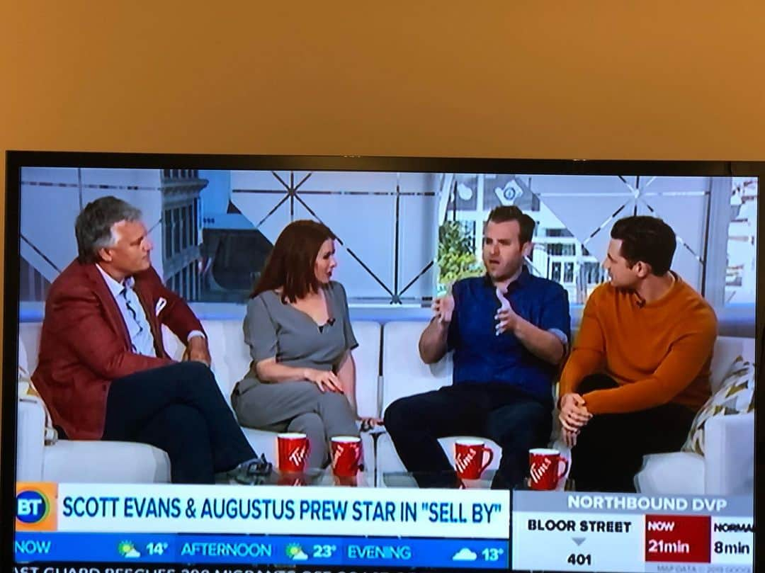 マイケル・ドイルさんのインスタグラム写真 - (マイケル・ドイルInstagram)「Good morning, Toronto. These guys give good interview. @scottevansgram @augustusprew @bttoronto」5月24日 21時53分 - themikedoyle