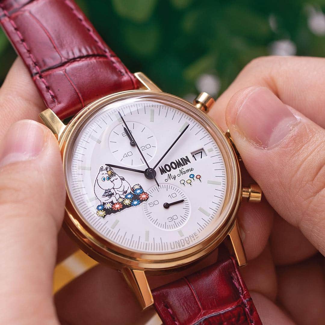ムーミンさんのインスタグラム写真 - (ムーミンInstagram)「Tick tock, here comes the most Moominous clock! 😍🎉👏 Which Moomin character would you carry with you everywhere on a custom-made watch?💞 Read more about the stunning collaboration with @undonewatches 👉  moom.in/undone19 (link in bio) ⭐️ #undonewatches #moomin #moominbyundone #moominofficial #watches」5月24日 21時57分 - moominofficial