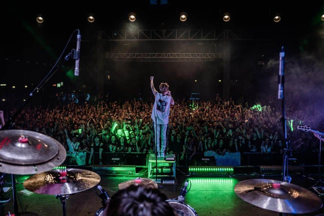 Taka さんのインスタグラム写真 - (Taka Instagram)「Last night was so amazing!!! Thank you 🇮🇹 Italy 🇮🇹 !!! Love you guys!!! @jamiecarterfilms @oneokrockofficial」5月24日 21時59分 - 10969taka