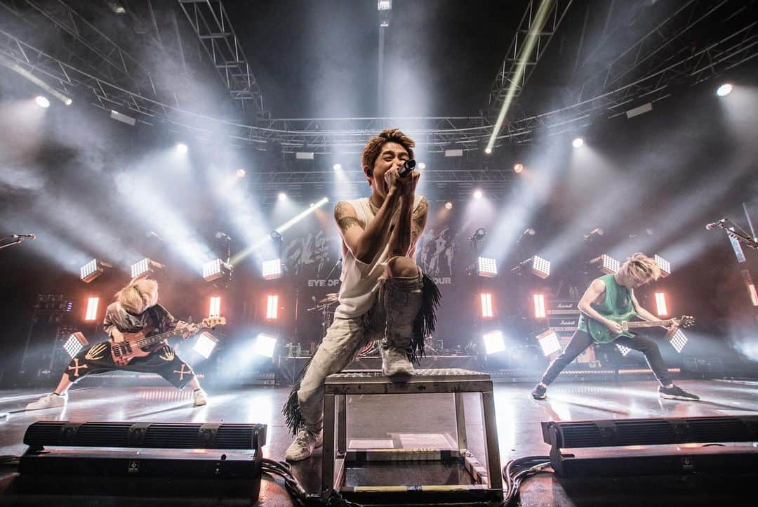 Taka さんのインスタグラム写真 - (Taka Instagram)「Last night was so amazing!!! Thank you 🇮🇹 Italy 🇮🇹 !!! Love you guys!!! @jamiecarterfilms @oneokrockofficial」5月24日 21時59分 - 10969taka