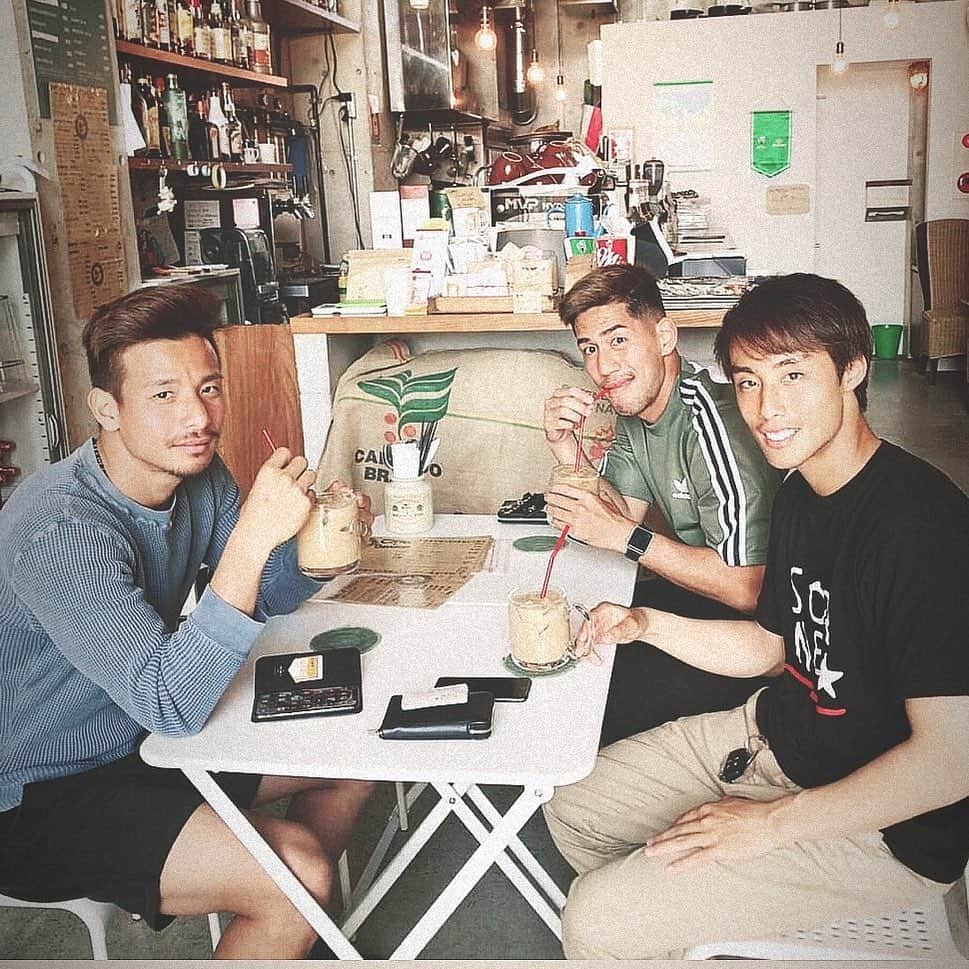 松田力のインスタグラム：「✔️☕️📷 #ミマツコーヒー本店 #ootd #instagram #instagood #instagramjapan #カフェ #カフェ好き #コーヒー #ラテ #ラテアート」