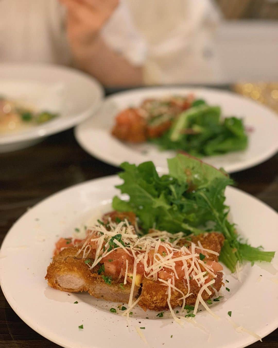 karen okajimaさんのインスタグラム写真 - (karen okajimaInstagram)「ㅤㅤㅤ ㅤㅤㅤ 今日は大好きなひろみちゃんと 大好きな(@tsu.ba.ki.ya )さんでlunch🍝💓 ㅤㅤㅤ  ㅤㅤㅤ ほんまに美味しすぎてびっくりするねん この生パスタ🤣👏✨🍝 ㅤㅤㅤ  とぅるんとぅるんの麺でなんぼでも 食べれてまうやつぅ〜🤤💓 ㅤㅤㅤ  かれんは日替わりの、梅と大葉と山芋と オクラの和風パスタにしたよっ✨ 全部大好きな食材で震えた:(´◦ω◦｀):笑 ㅤㅤㅤ  前菜も美味しいし、カツもデザートケーキまで 全部びっくりするくらい美味しい、、😇神😇💓 ほんでバケットは食べ放題やで🥖びっくり😳 ㅤㅤㅤ  福島のlunch言うたらここに行くべしっ٩(ˊᗜˋ*)و 心の底からおすすめします❤️❤️ ㅤㅤㅤ  #tsubakiya #福島グルメ#福島ランチ #梅田ディナー#福島ディナー #福島イタリアン#梅田イタリアン #梅田グルメ #グルメ岡島 #岡島かれん」5月24日 22時04分 - karenokajima0318
