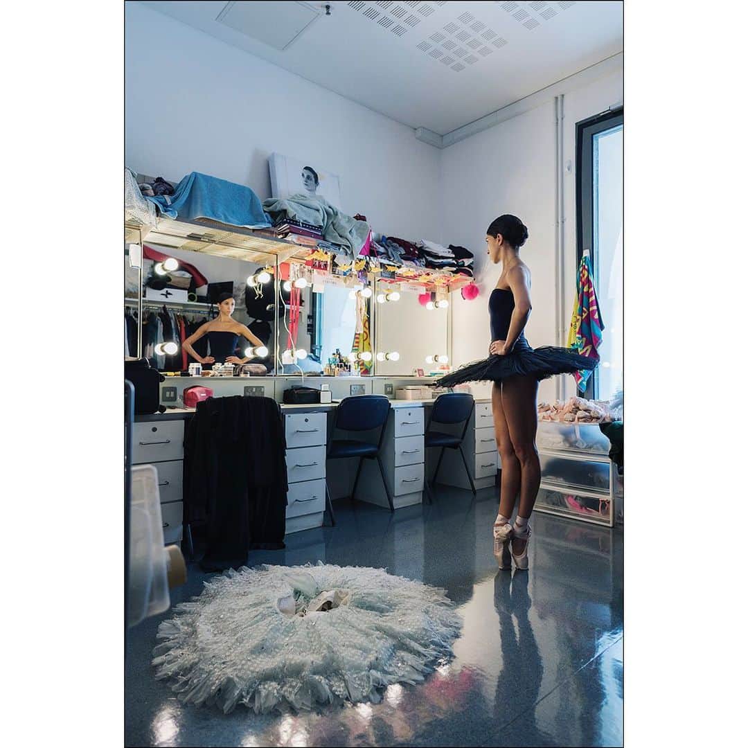 ballerina projectさんのインスタグラム写真 - (ballerina projectInstagram)「Yasmine Naghdi at the Royal Opera House. #ballerina - @yasmine_naghdi #royaloperahouse #coventgarden #london #ballerinaproject #ballerinaproject_ #ballet #dance #pointe #tutu #dressingroom #reflection #yasminenaghdi  With the upcoming conclusion of the Ballerina Project limited edition prints will be only available for purchase until the beginning of July 2019. Link is in our Instagram profile to purchase one today.  The Ballerina Project book is now available for pre-order. Go to @ballerinaprojectbook for pre-order link and info. #ballerinaprojectbook」5月24日 22時05分 - ballerinaproject_