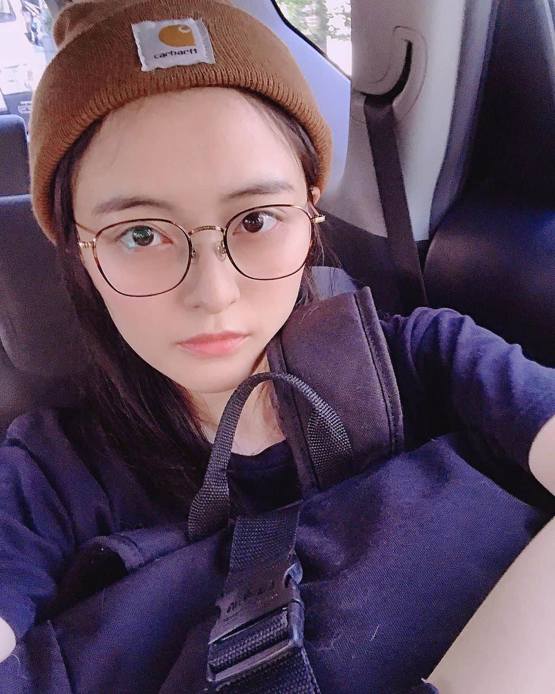 斉藤瑞季のインスタグラム：「舞台「歪な日常」 どんどん世界観にハマってきて 演じている私も楽しい。 6月5日〜9日です。 ぜひ観に来てくださいっ！！✨ #歪な日常  #bagpack #carhartt」