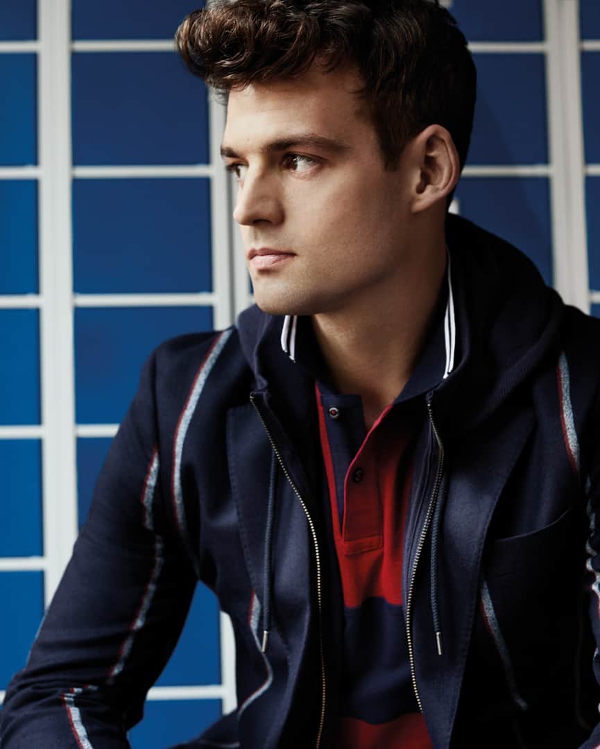 ハケットのインスタグラム：「Sticking to the rules when it comes to your outfit has never been easier. Be stylish from top to toe in our @henleyroyalregatta collection, with all the essential elements of the Henley dress code. Explore the collection at the link in bio. #BlazersOfGlory #HenleyRoyalRegatta」