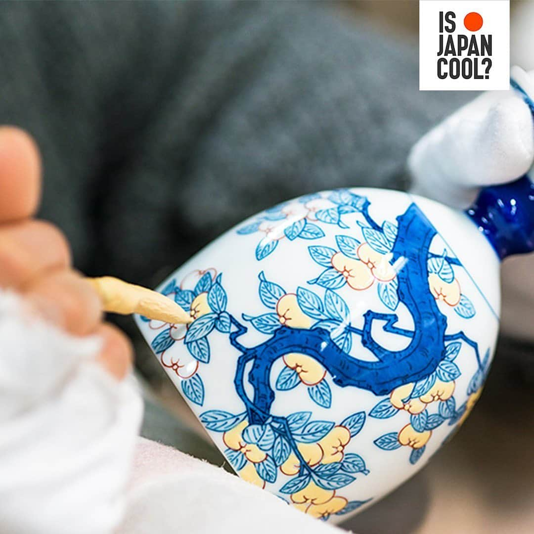 All Nippon Airwaysさんのインスタグラム写真 - (All Nippon AirwaysInstagram)「Welcome to #Okawachiyama, where artists have been making intricate #pottery for 400 years. How would you spend the day: strolling the cobblestone streets or watching an artisan in action at a workshop?」5月24日 22時56分 - allnipponairways