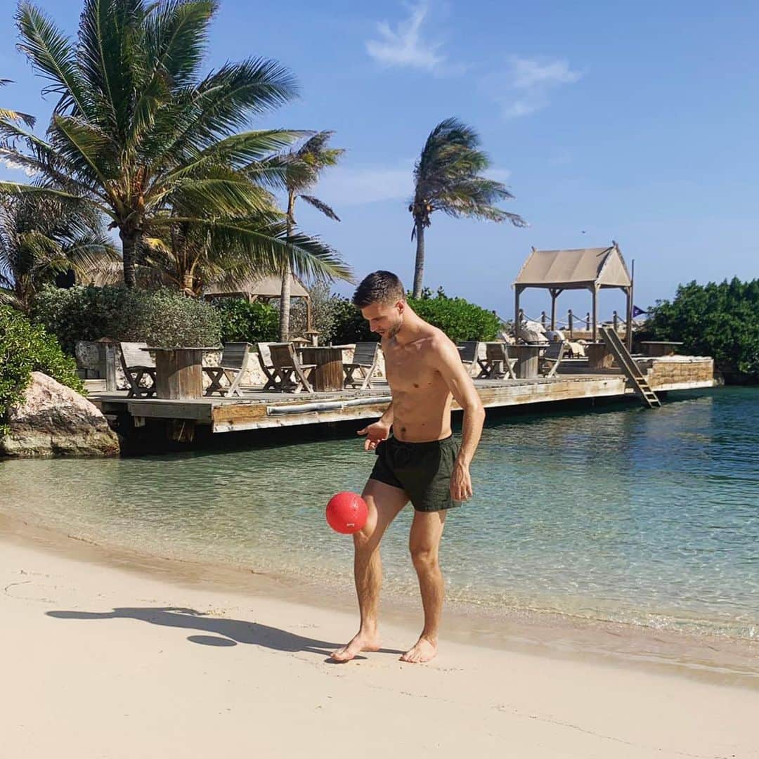 ジョエル・フェルトマンさんのインスタグラム写真 - (ジョエル・フェルトマンInstagram)「🌞😍」5月24日 23時12分 - joelveltman