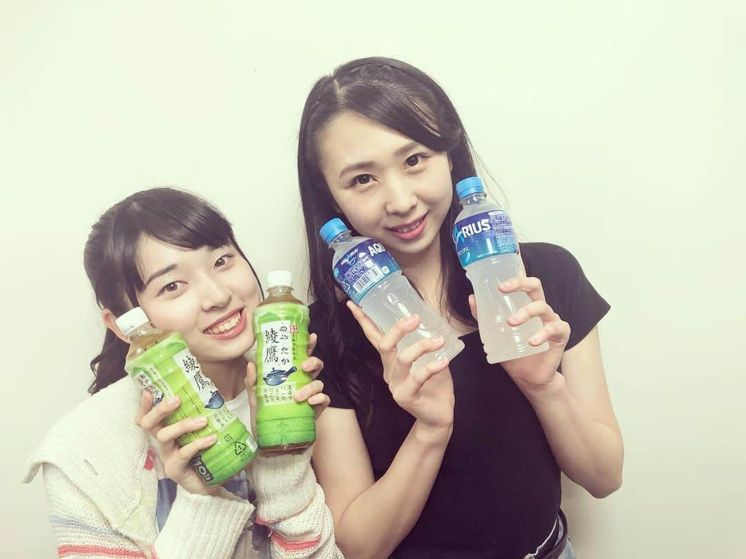 りんご娘さんのインスタグラム写真 - (りんご娘Instagram)「今日も暑かったですよね😵 皆さん、熱中症には気をつけましょうね‼️ #ヒロロ でセールしてたから大量のドリンクを購入してきました⛲️ セールバンザイ🙌 #お買い物はヒロロへ #弘前 #ショッピング #ドリンク大量に必要 #お買い物 @toki_ringomusume  @jonagold_ringomusume」5月24日 23時15分 - _ringo.musume.com_