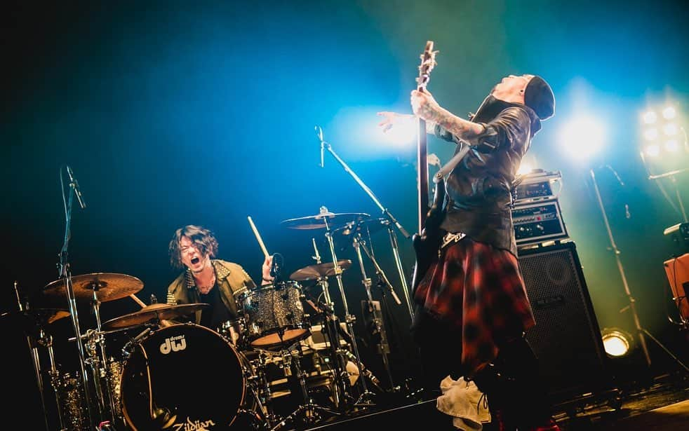 coldrainさんのインスタグラム写真 - (coldrainInstagram)「HEY-SMITH“Life In The Sun TOUR FINAL SERIES” 大阪🔥 #coldrain Photos by @yamada_mphoto」5月24日 23時55分 - coldrain_official