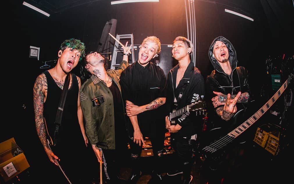 coldrainさんのインスタグラム写真 - (coldrainInstagram)「HEY-SMITH“Life In The Sun TOUR FINAL SERIES” 大阪🔥 #coldrain Photos by @yamada_mphoto」5月24日 23時55分 - coldrain_official