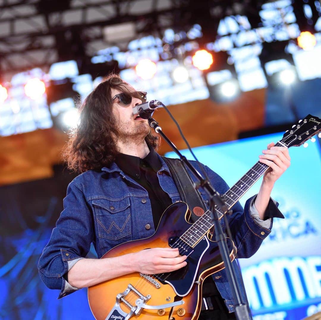 Good Morning Americaさんのインスタグラム写真 - (Good Morning AmericaInstagram)「@hozier seriously blessing our eardrums this morning 😊 #HozierOnGMA」5月25日 0時03分 - goodmorningamerica