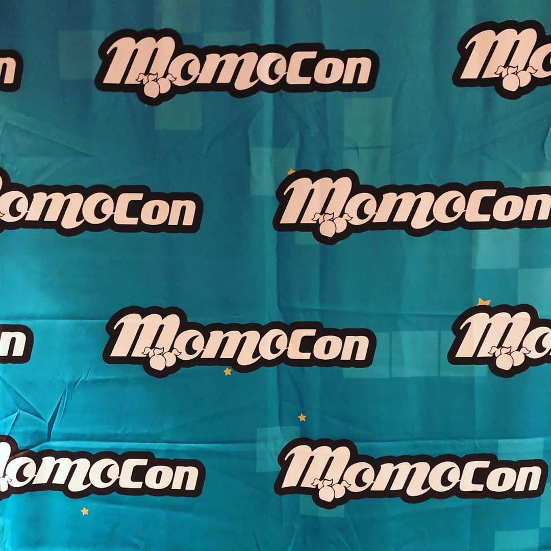 須田剛一のインスタグラム：「I’m at Momocon!」