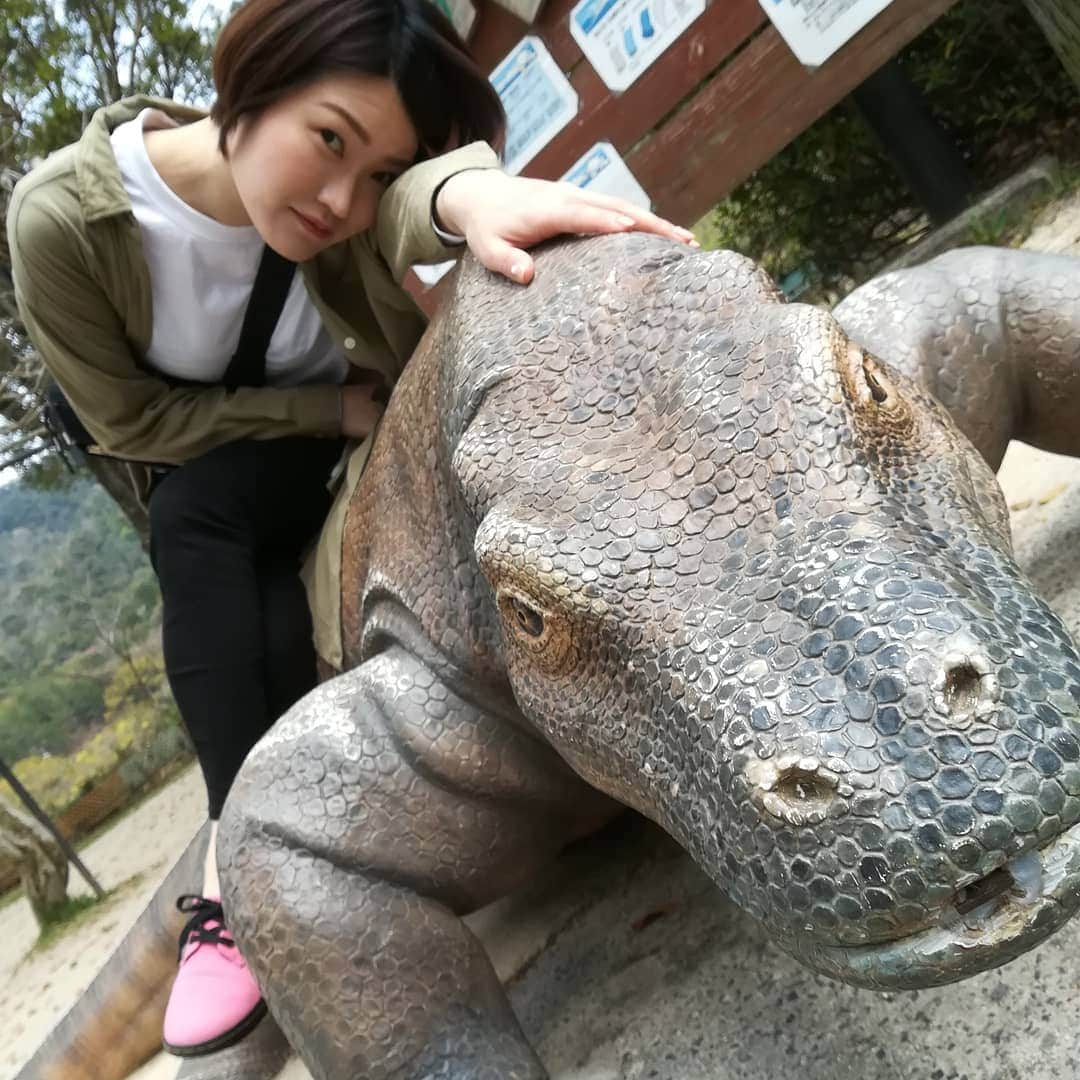 おぎたともこさんのインスタグラム写真 - (おぎたともこInstagram)「この前、安佐動物園に行った  #このみおぎたともこ #このみ村田千鶴 #ばーん高田千尋  #安佐動物園 #本物以外との写真多め」5月25日 0時13分 - konomiogitatomoko