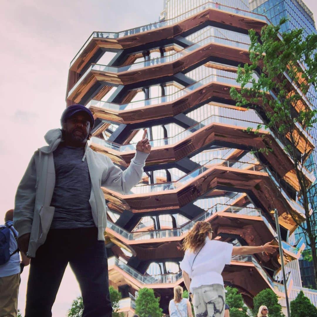 ヴィクター・ウッテンのインスタグラム：「NYC.  There’s no place like it! #newyork」
