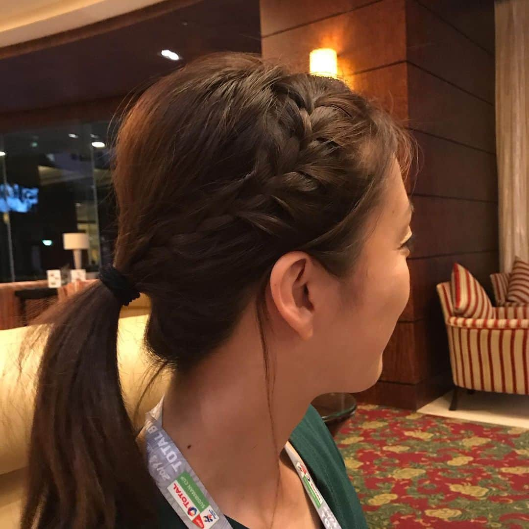 寺川綾さんのインスタグラム写真 - (寺川綾Instagram)「今日の報道ステーションのヘアスタイルは、中継でお世話になった小椋久美子姉さんにスタイリングしていただきました♡ さすがの女子力であっという間に完成👏 またよろしくお願いします😍 #報道ステーション #スポーツ #今日のヘアスタイルby小椋久美子姉さん #ありがとうございました💓」5月25日 0時22分 - terakawaaya_official