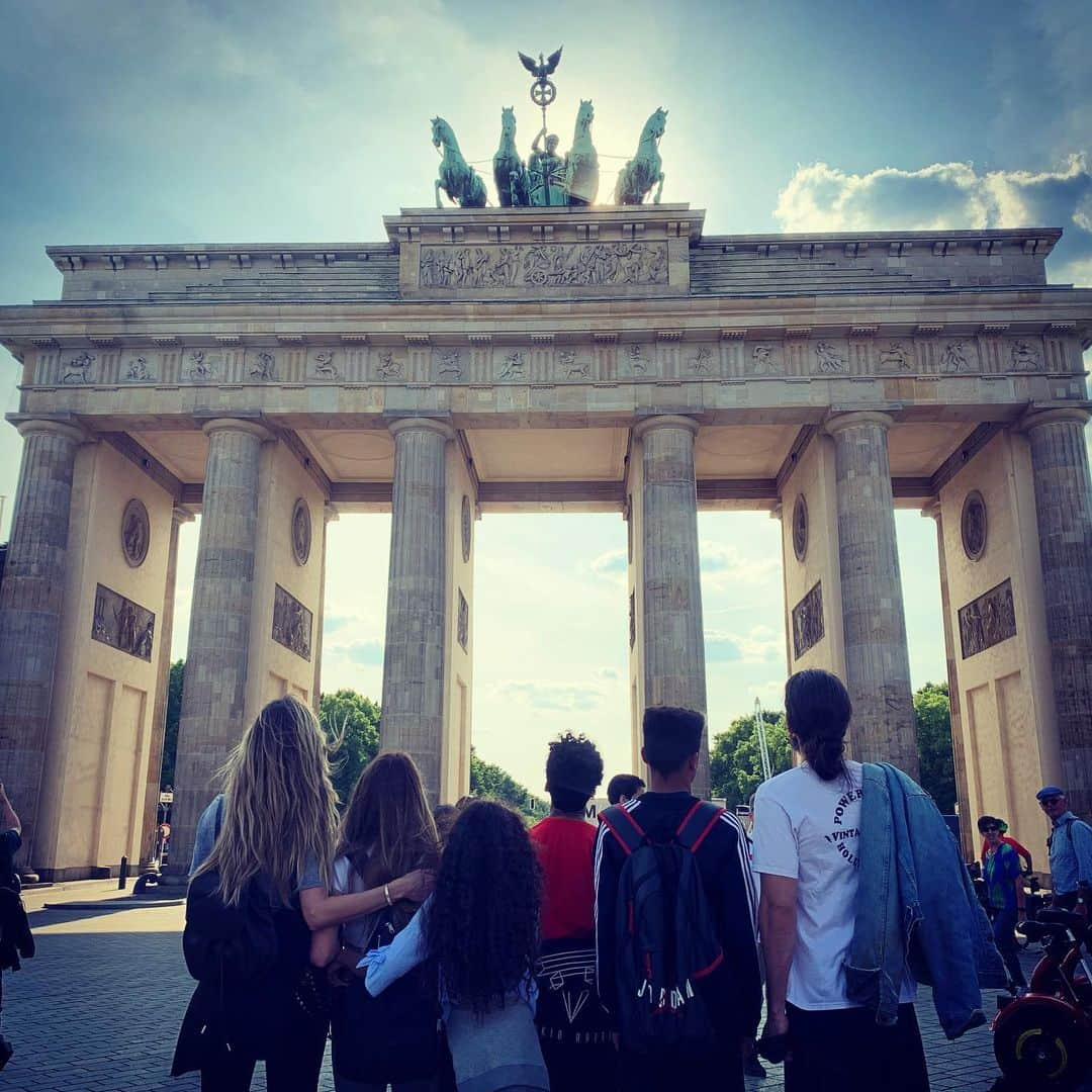 ハイディ・クルムさんのインスタグラム写真 - (ハイディ・クルムInstagram)「Brandenburger Tor  BERLIN」5月25日 0時32分 - heidiklum