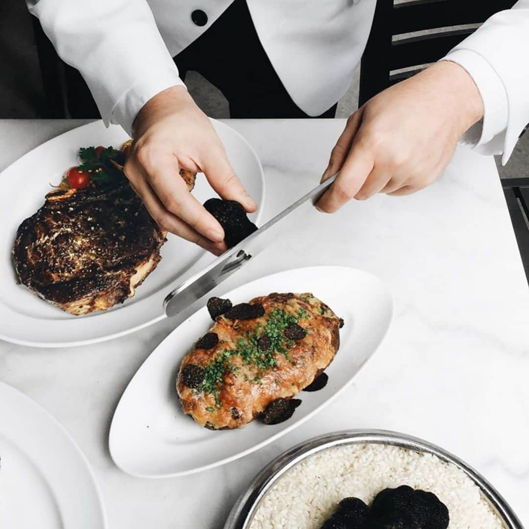 ビル・ランシックのインスタグラム：「Excited to share that RPM has been included in OpenTable's 100 Best Restaurants in America for a Big Night Out 2019! A big thank you to all our loyal guests for helping us achieve this honor.」