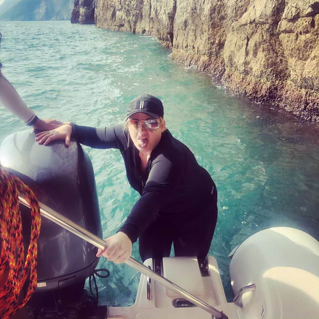 レベル・ウィルソンさんのインスタグラム写真 - (レベル・ウィルソンInstagram)「Cave swimming, couch tube-ing! Pretty epic day in Italy 🇮🇹」5月25日 0時57分 - rebelwilson