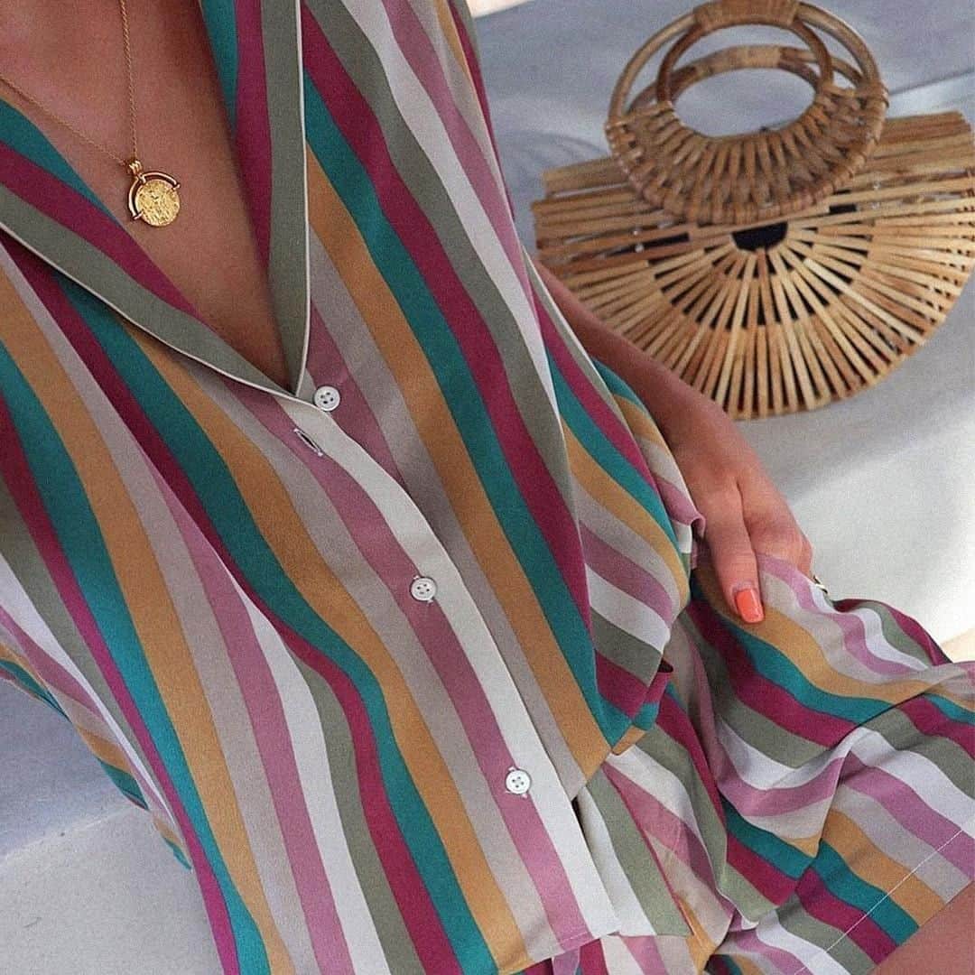 アクセサライズのインスタグラム：「BESTSELLER and influencer favourite: This bag has sold out online, but you can absolutely still find it in your nearest #Accessorize shop 🎉! Tap the link in our bio to land on our store finder! Pair with a cute coord like @lucyalicelook for drinks in the sun. #Travel #Inspo #Wanderlust #ACCZinCrete」