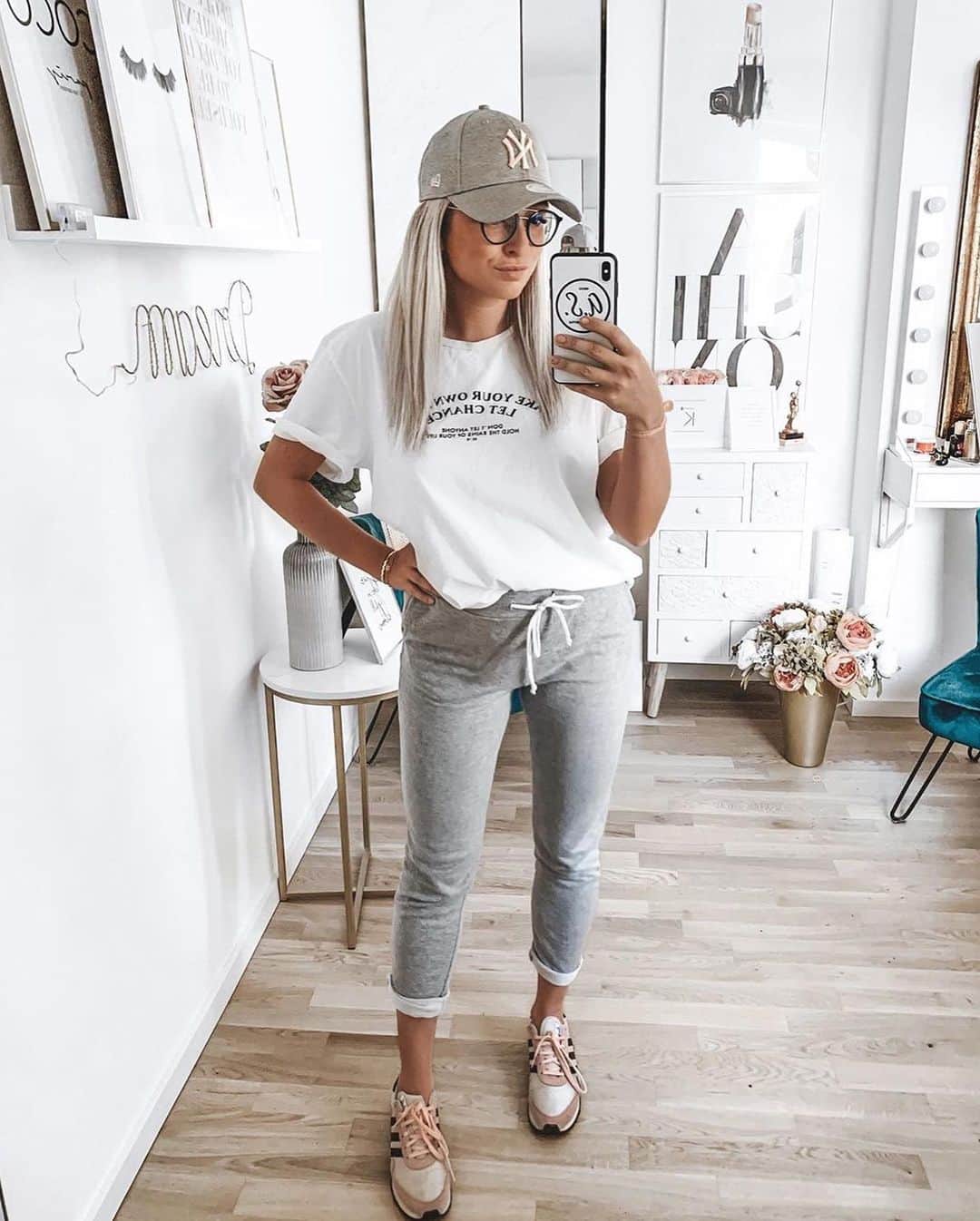 Angel™さんのインスタグラム写真 - (Angel™Instagram)「OOTD. Which outfit would you add to your shopping list? credit @ca6ina.m . Where to Buy Outfit 1 & 3? 👉🏻 link in my Bio or dress-as.com 👈🏻 (Brands are tagged) . #americanstyle #ootd #style #fashion #outfit #shopping ❤️❤️❤️」5月25日 1時12分 - americanstyle
