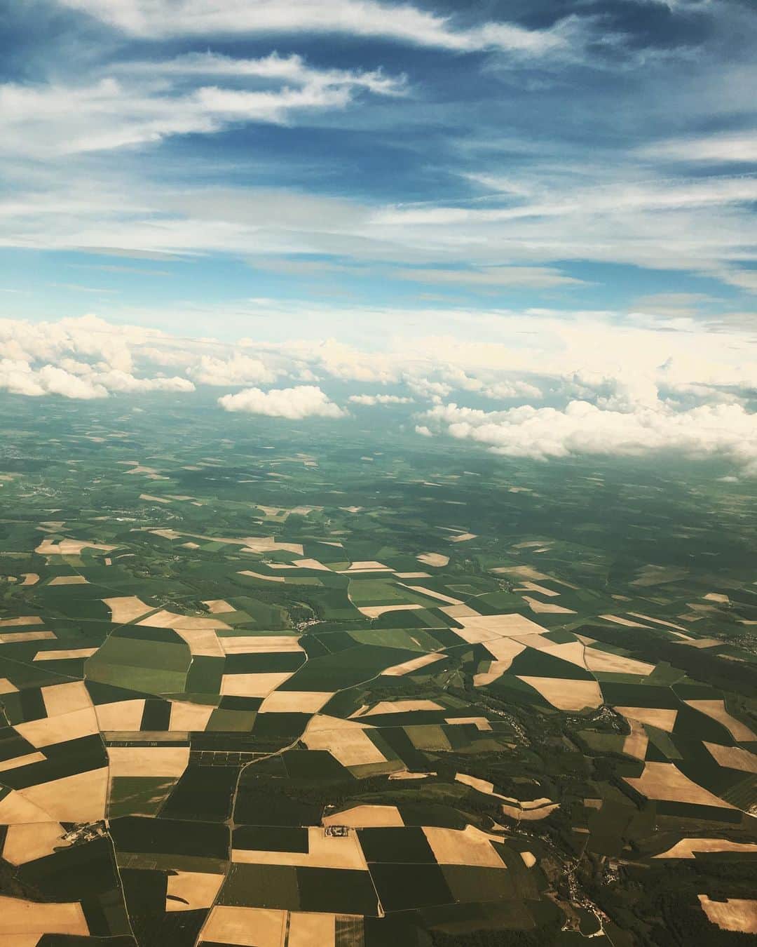 辻仁成さんのインスタグラム写真 - (辻仁成Instagram)「絵画見たいじゃない。たぶんベルギー上空一万メートル。」5月25日 1時38分 - tsujihitonari