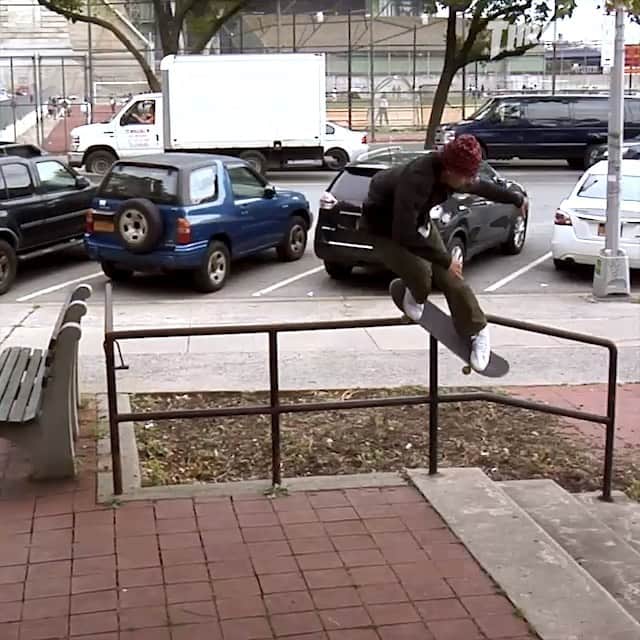 スラッシャーのインスタグラム：「👉🏽 @nickjmatthews ‘Pavement’ part is LIVE on ThrasherMagazine.com 📡 🎬 @blakematthews11」