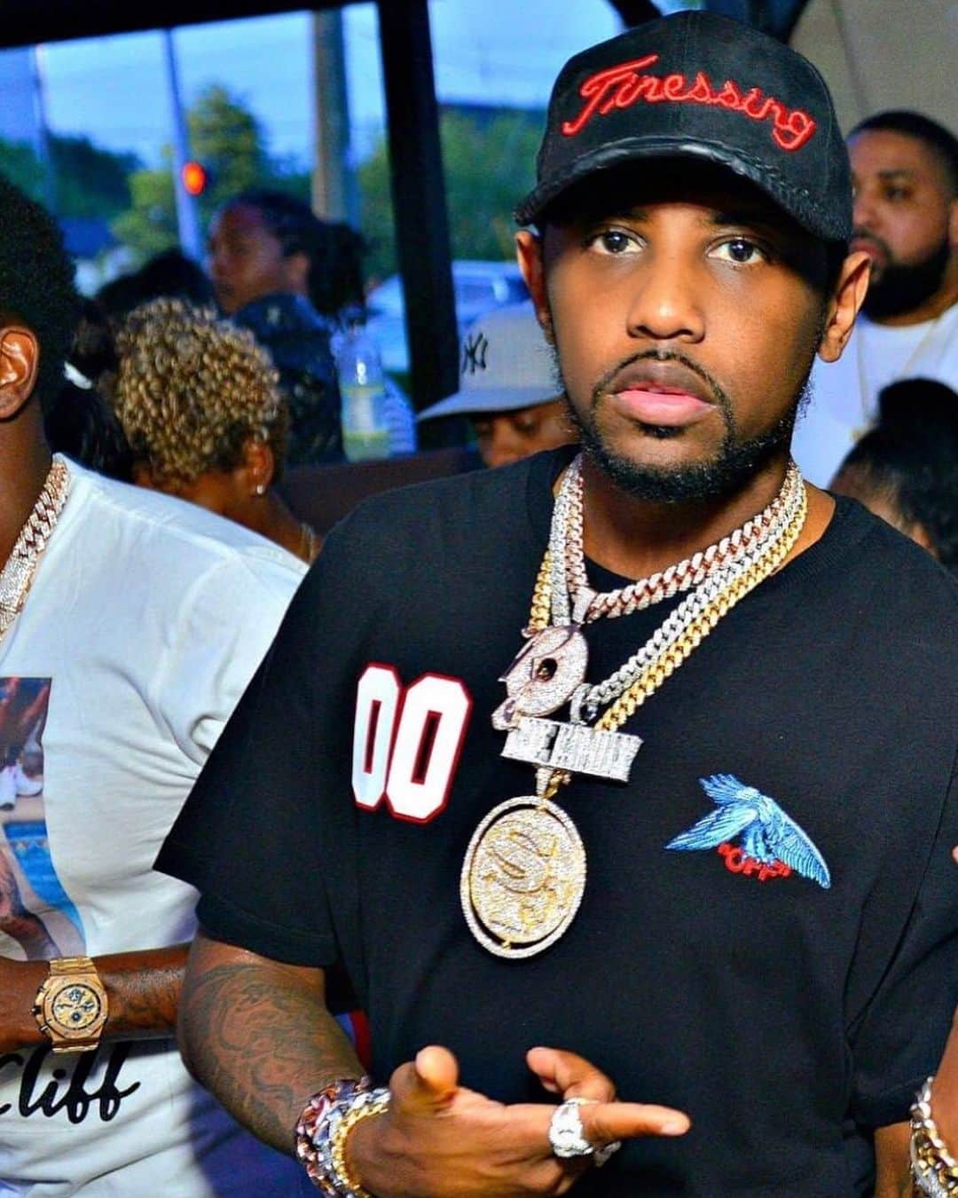 ファボラスのインスタグラム：「People be thinking they finessing you.. whole time you did it for the love & they just finessing themselves outta good person [shot by @atlpics]  #Elleven45 #MrRugsWeekend  #ATL」