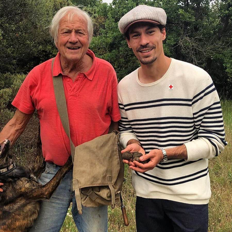 ベンジャミン・スタンブリさんのインスタグラム写真 - (ベンジャミン・スタンブリInstagram)「Joli moment partagé avec mon papi .. les truffes .. 🙌」5月25日 2時28分 - benjaminstambouli