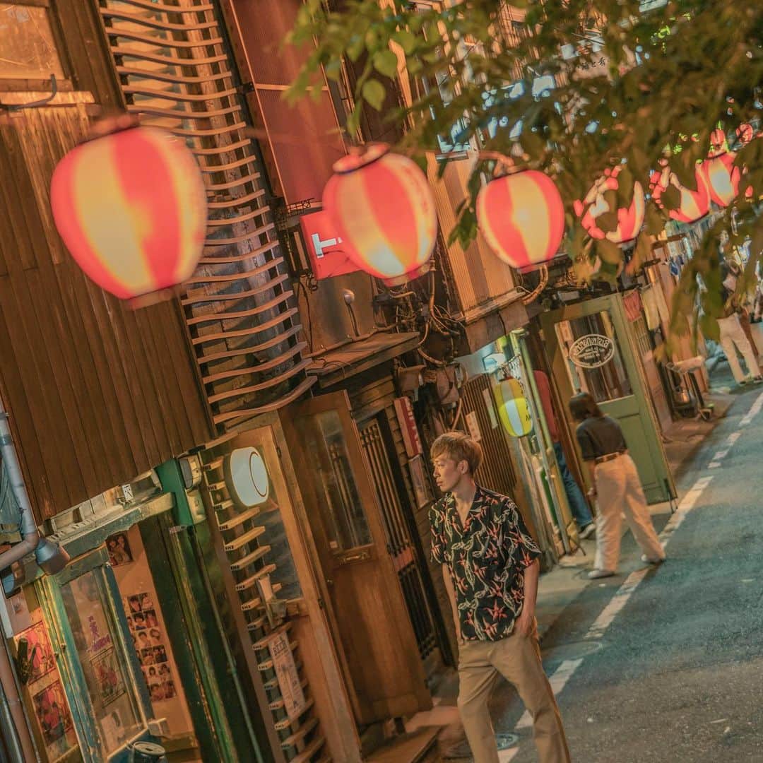 DJ U-ICHIのインスタグラム：「急に暑くなりましたね。 #summer2019 . . . . _________________________________ #dj #djlife #djstyle #tokyocameraclub  #streetphotography #canon #portraitvision #portraitfestival  #portraitpage #portraitmood #moodyportraits #ourportraitsdays #lifeportraits _________________________________」