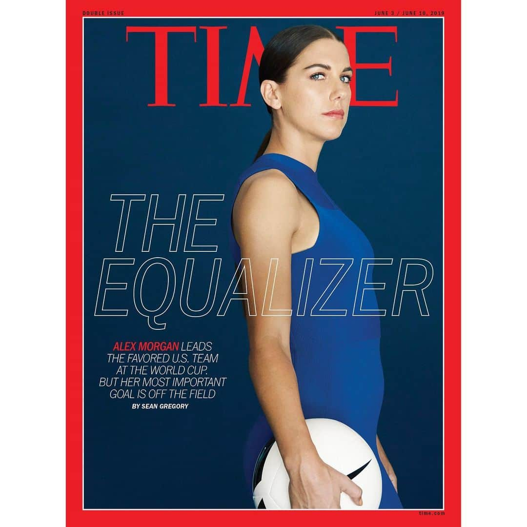 アレックス・モーガンさんのインスタグラム写真 - (アレックス・モーガンInstagram)「Honored to be featured on the cover of @time. Excited for what’s to come on and off the pitch. Feeling inspired as we head to France.」5月25日 2時51分 - alexmorgan13