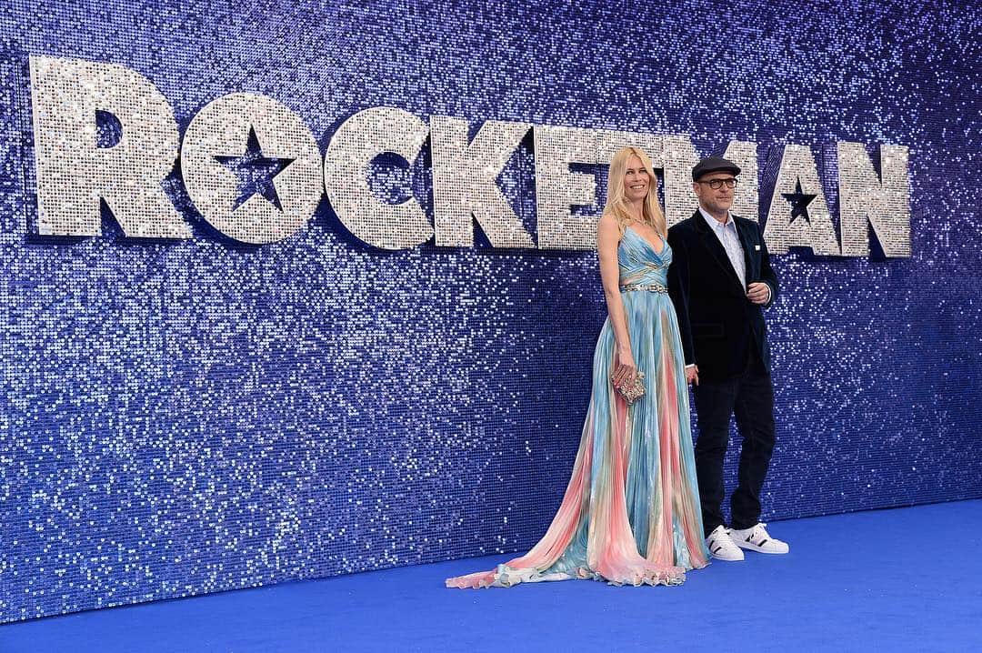 クラウディア・シファーさんのインスタグラム写真 - (クラウディア・シファーInstagram)「Has been a whirlwind since the @rocketmanmovie blue carpet on Monday… I am so excited that everyone in the UK can see the film this weekend! 🎉🚀 #rocketman #executiveproducer」5月25日 2時58分 - claudiaschiffer