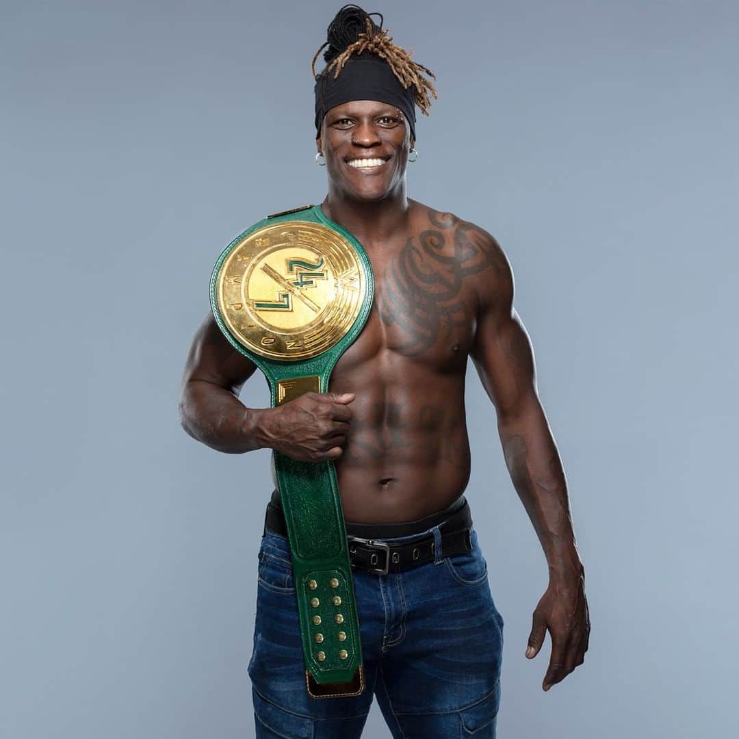 WWEさんのインスタグラム写真 - (WWEInstagram)「Welcome to the Hall of #247Title champions, @ronkillings1. Run while you can!」5月25日 3時00分 - wwe
