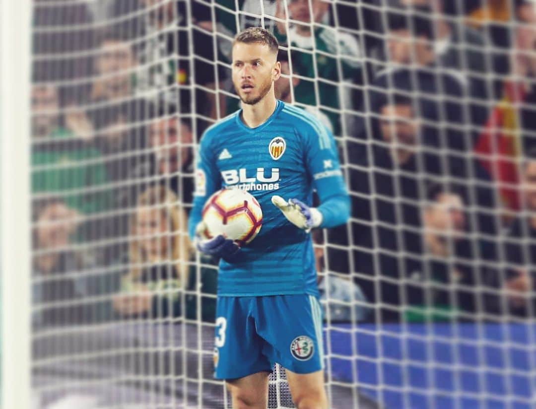 ノルベルト・ムラーラ・ネトのインスタグラム：「Vamos, Valencia! 🦇 21h - ESP |  16h BRA - #finalcopadelrey」