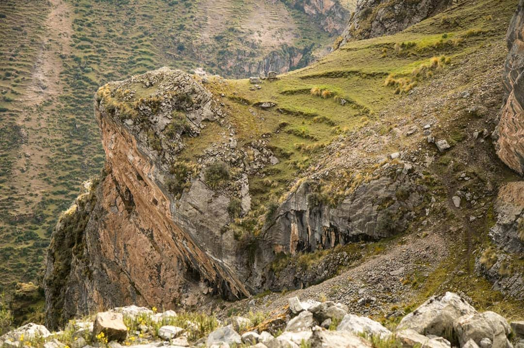 シャーロット・デュリフさんのインスタグラム写真 - (シャーロット・デュリフInstagram)「Ah Pitumarca 🇵🇪 Our Peru Destination Film from our #aworldlesstraveled trip is coming out on Monday May 27th!  @joshlrsn and I are happy to finally share with you our love for this wonderful place 😊  @petzl_official @volxholds @eb_climbing @luxov_connect / @7aescueladescalada @rodrigomendoza7474 @cocorsirvas @diana.alexia.gomez 📸 by @joshlrsn @coldhousemedia」5月25日 3時28分 - chadurif