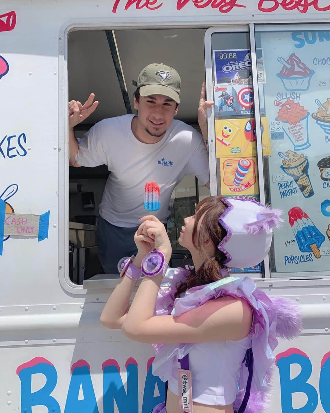 松田美里さんのインスタグラム写真 - (松田美里Instagram)「アイス屋さんのnice guy🍧 🇨🇦カラフルでなんでも甘々～ こちら14時半🎒 #wasuta#canada」5月25日 3時36分 - miri_matsuda