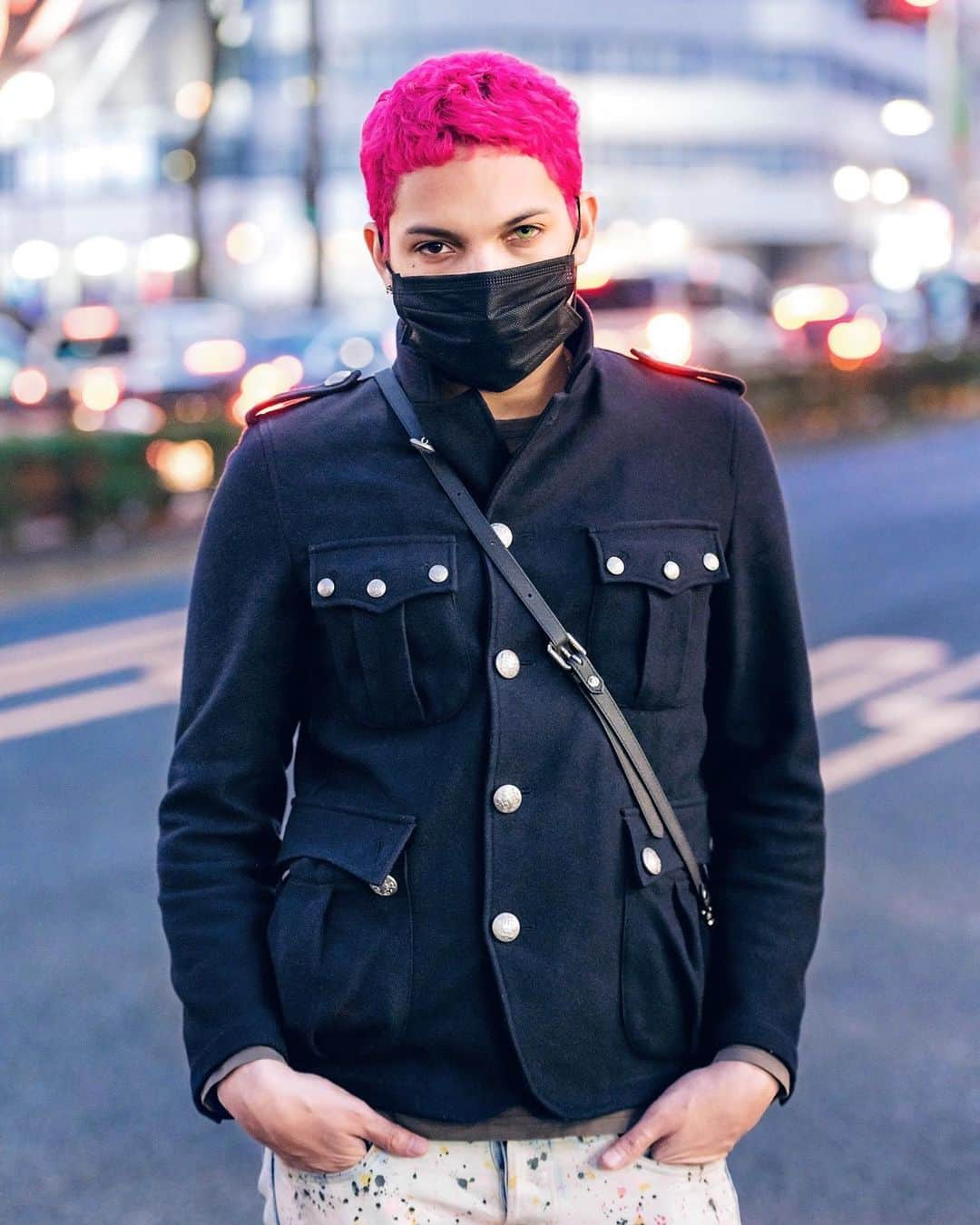 Harajuku Japanさんのインスタグラム写真 - (Harajuku JapanInstagram)「Rapper/musician/fashion designer/video producer @Gab3 on the street in Harajuku wearing a face mask with a military style jacket, paint splattered pants and sneakers. His outfit includes items by Vlone, Beams, Converse (sneakers), and Vivienne Westwood (bag).」5月25日 13時38分 - tokyofashion