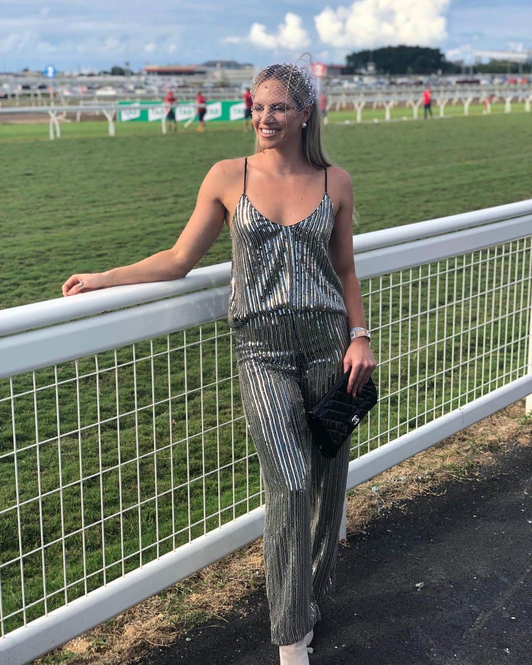 エミリー・シーボームのインスタグラム：「Embellishment✔️ ⠀⠀⠀⠀⠀⠀⠀⠀⠀ Kirin Stakes Day 2019 📷 @lozchrist」