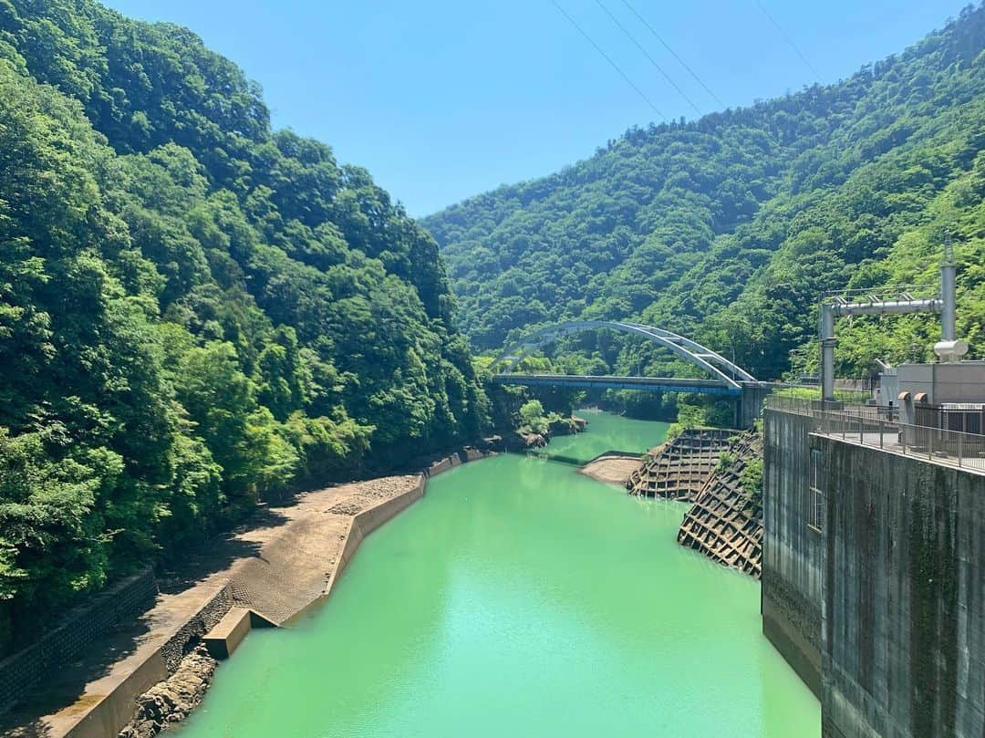 中村優さんのインスタグラム写真 - (中村優Instagram)「宮ヶ瀬ダム⛰ tvk「なかなか日本！〜高速道路女子旅〜」 月曜20:55〜」5月25日 14時08分 - nkmr_yu